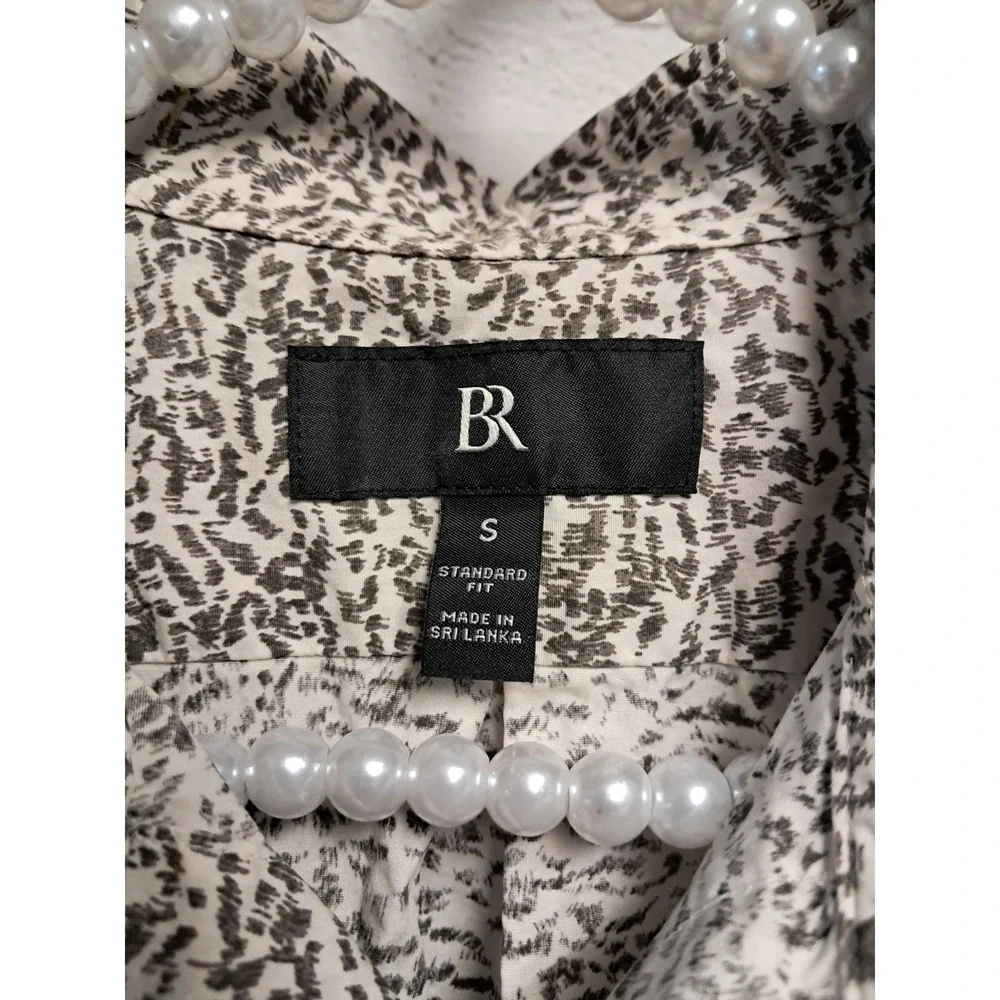 BR Label Animal Print Button Down Dress Shirt. Mens Size Small